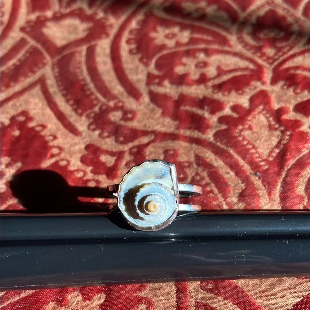 Unique Shell Ring - Picture 3 of 3